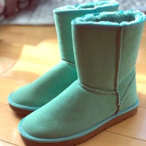 Brand new UGGs! Never worn